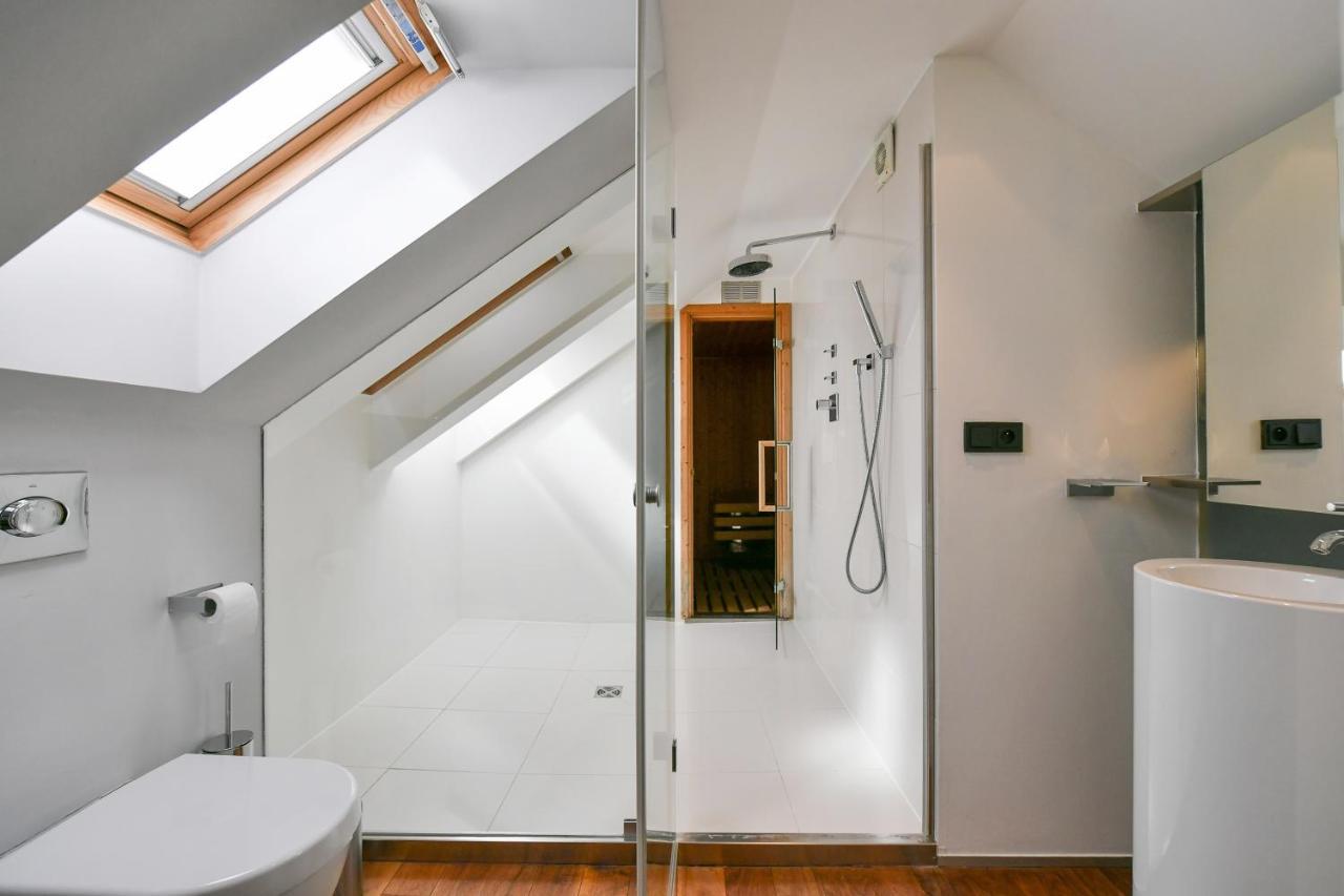 Luxury Central Penthouse With Sauna, Terrace, 250M2, 5Bdrm, 3Bthrm Prága Kültér fotó